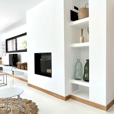 Villa Grenadier By Intendance Excellency Cirendinu